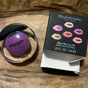 Elizabeth Arden lip oil